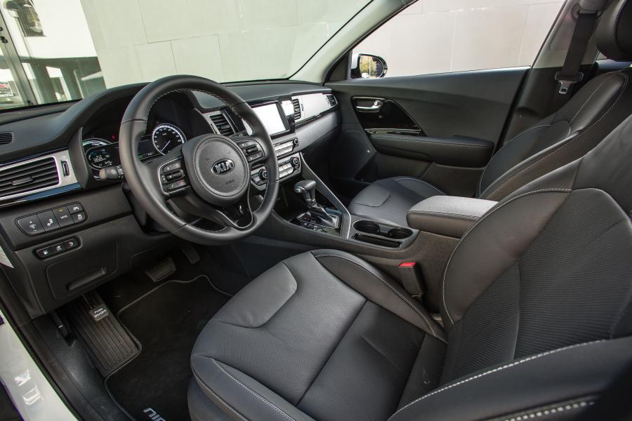 Интерьер Kia Niro Plug-In Hybrid (DE) 2017 года  (WW) (фото 21 из 45)